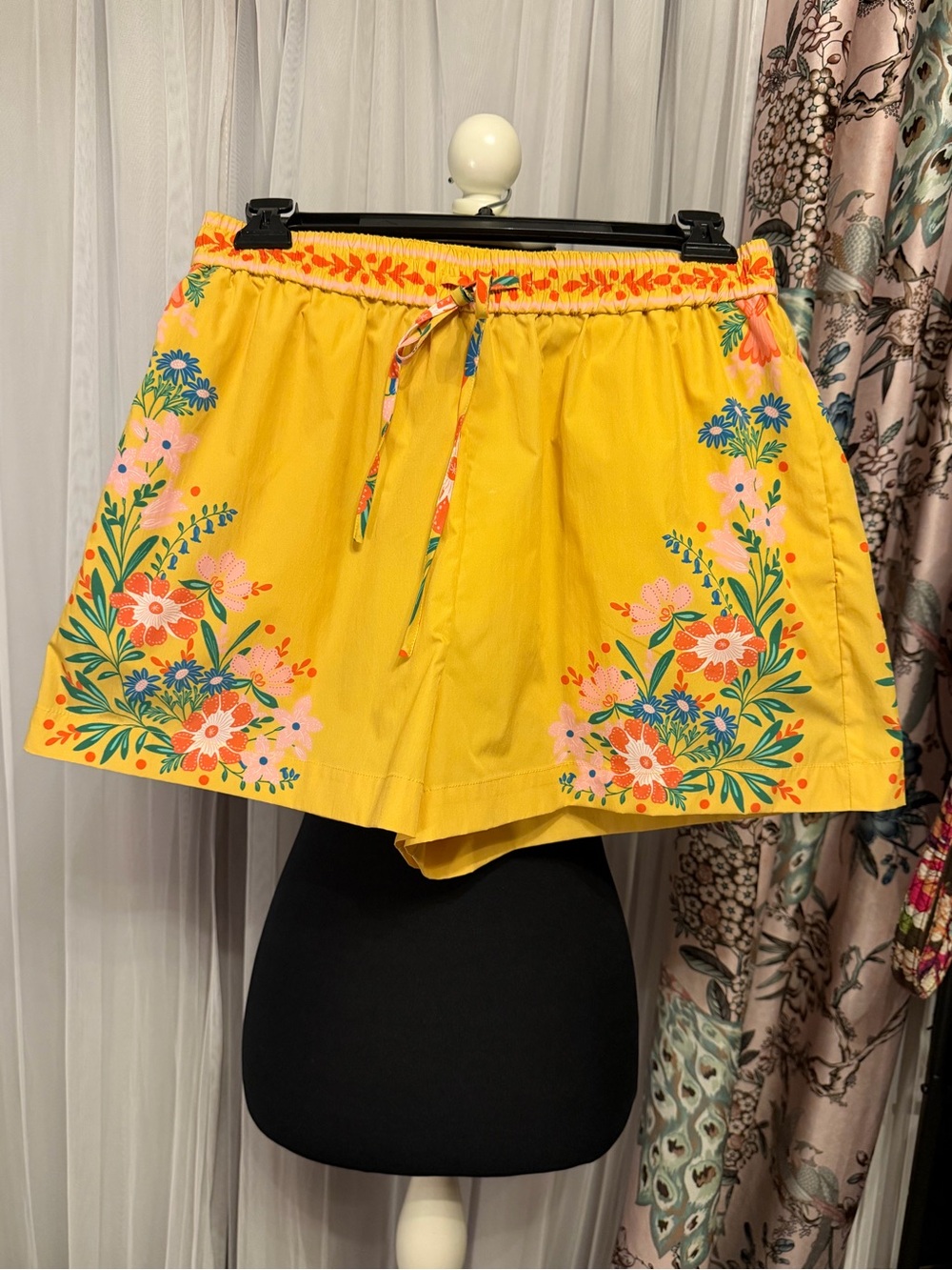 Chelsea & Violet Bright Yellow Floral Drawstring High-Waist Shorts